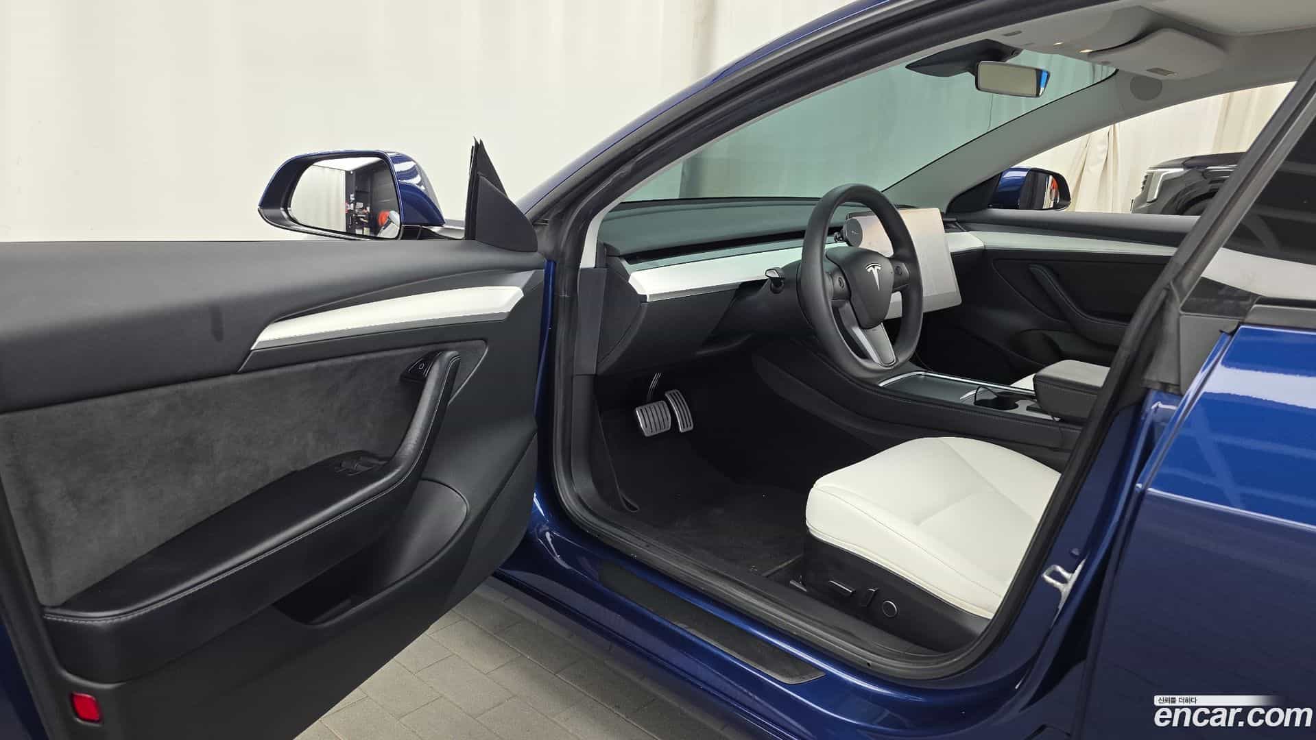 Model 3 Tesla 2022.2-INNER-010