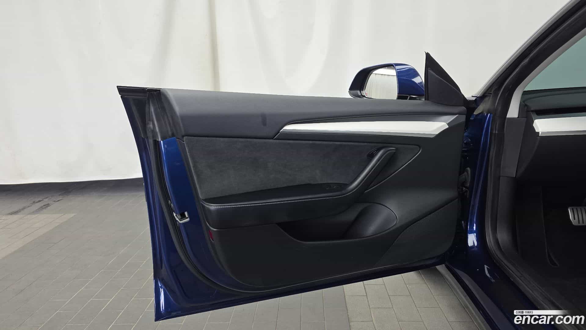 Model 3 Tesla 2022.2-INNER-034