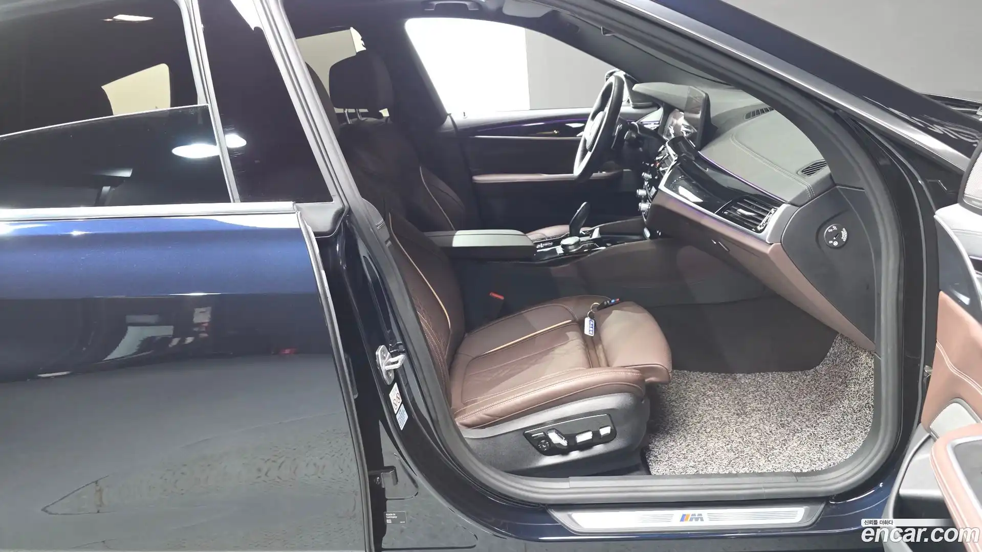 Gran Turismo BMW 2024.2-INNER-036
