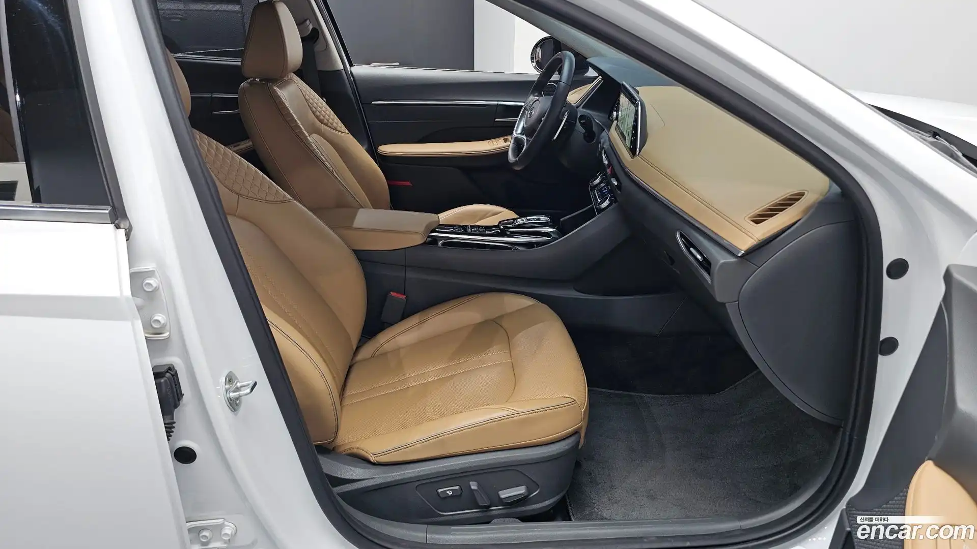 Sonata Hyundai 2019.4-OPTION-016