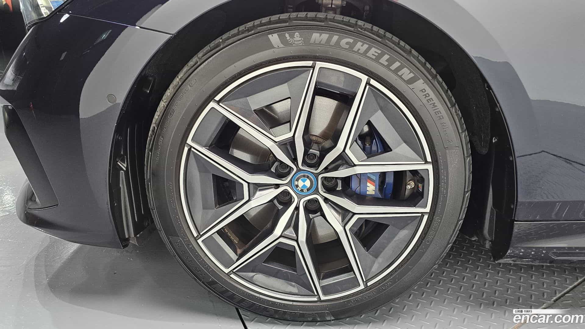 i5 BMW 2024.0-OUTER-005