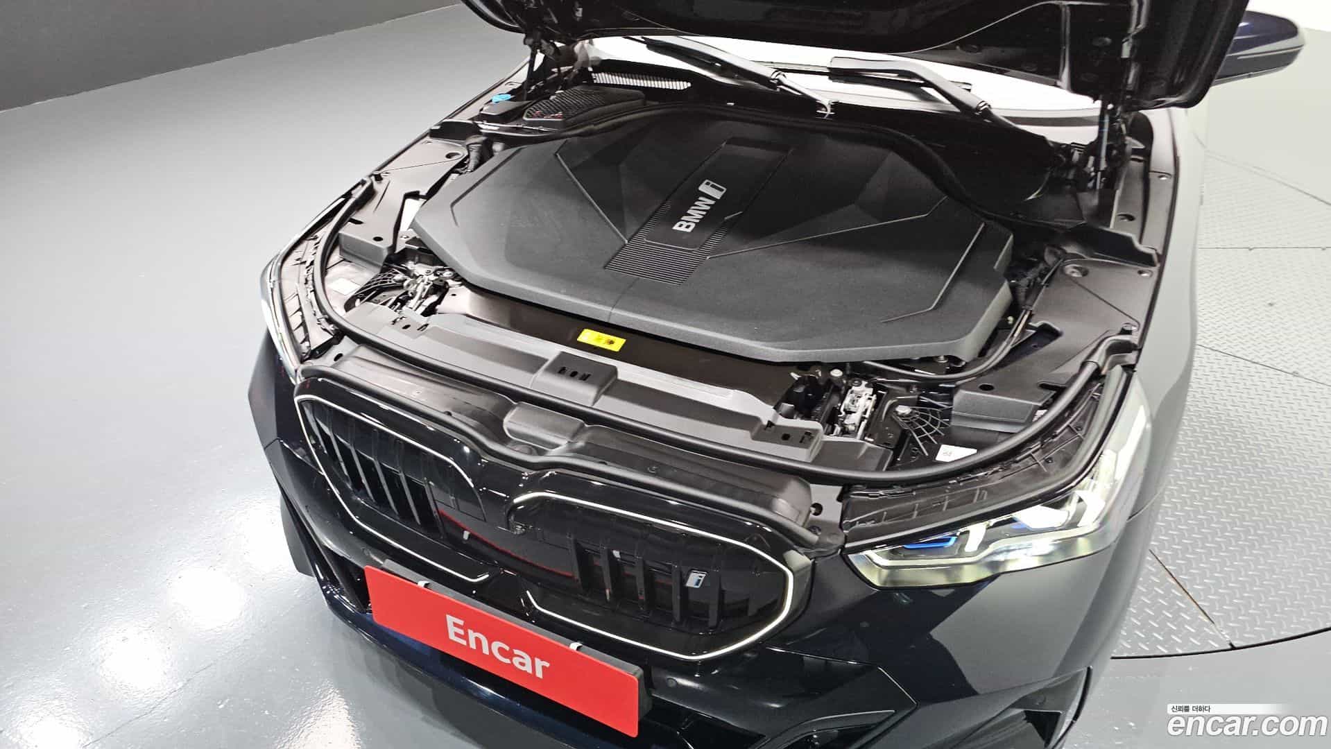 i5 BMW 2024.0-OUTER-006
