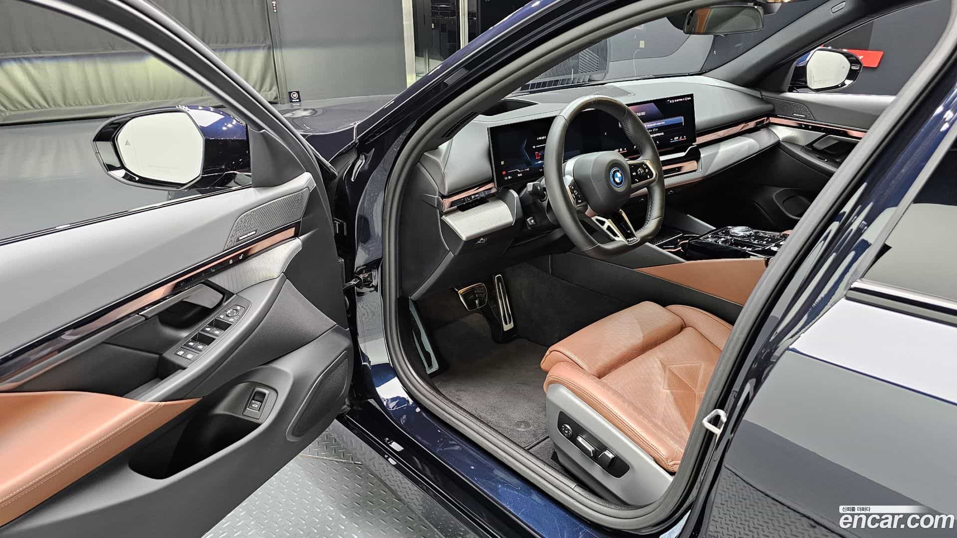 i5 BMW 2024.0-INNER-010