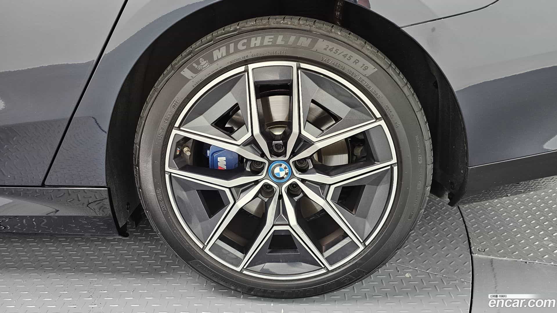 i5 BMW 2024.0-OUTER-031