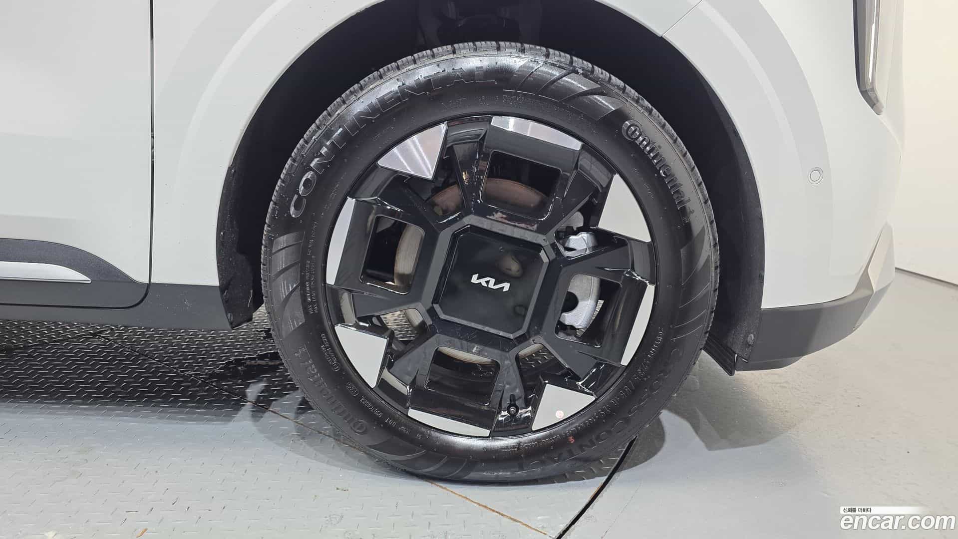Canival Kia 2025.10-OUTER-005