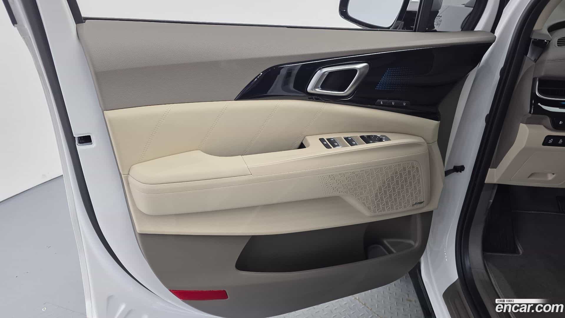 Canival Kia 2025.10-INNER-034