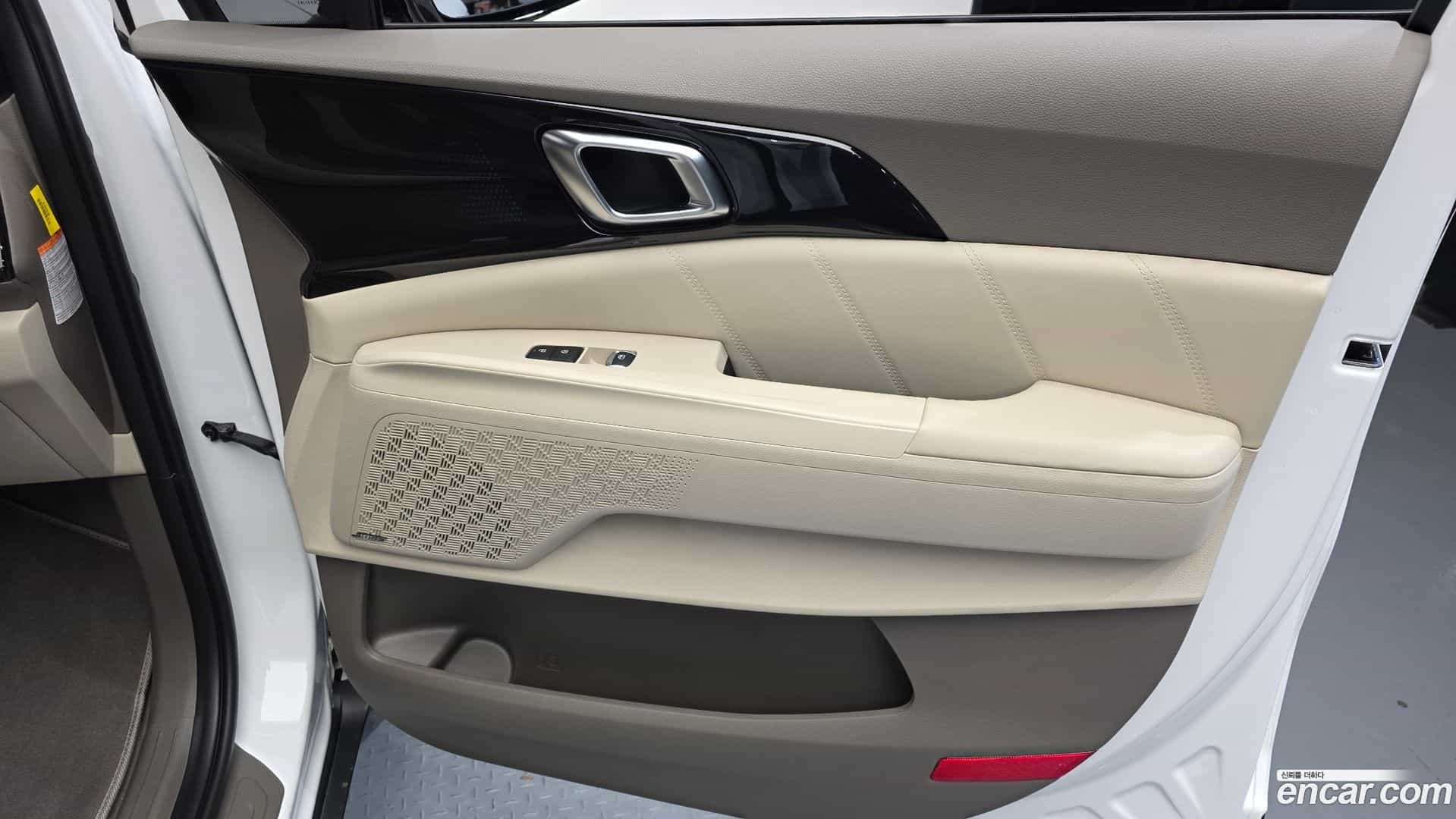 Canival Kia 2025.10-INNER-035