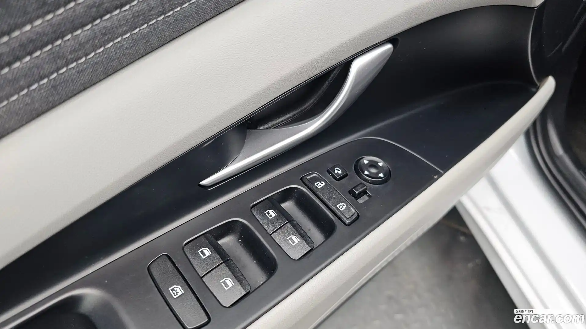 AVANTE Hyundai 2022.6-OPTION-023