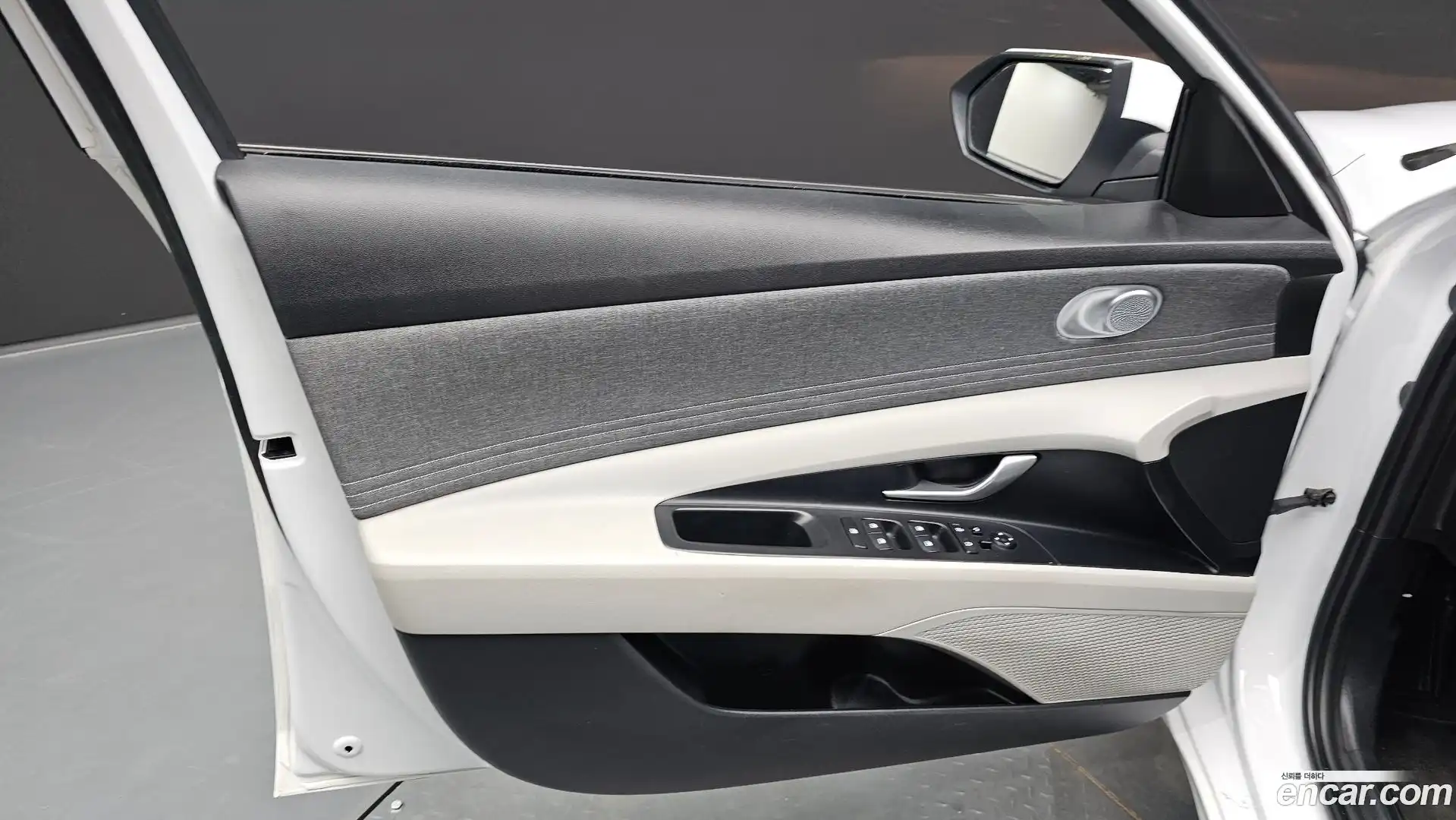 AVANTE Hyundai 2022.6-INNER-034