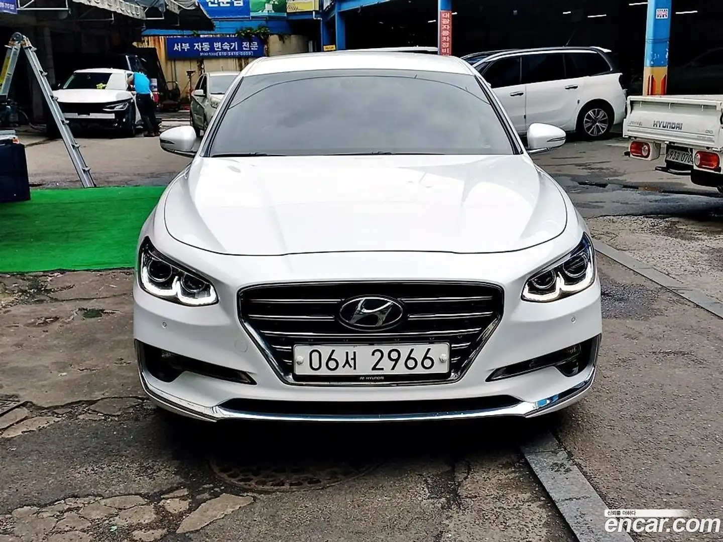 Grandeur Hyundai 2018.4-OUTER-001