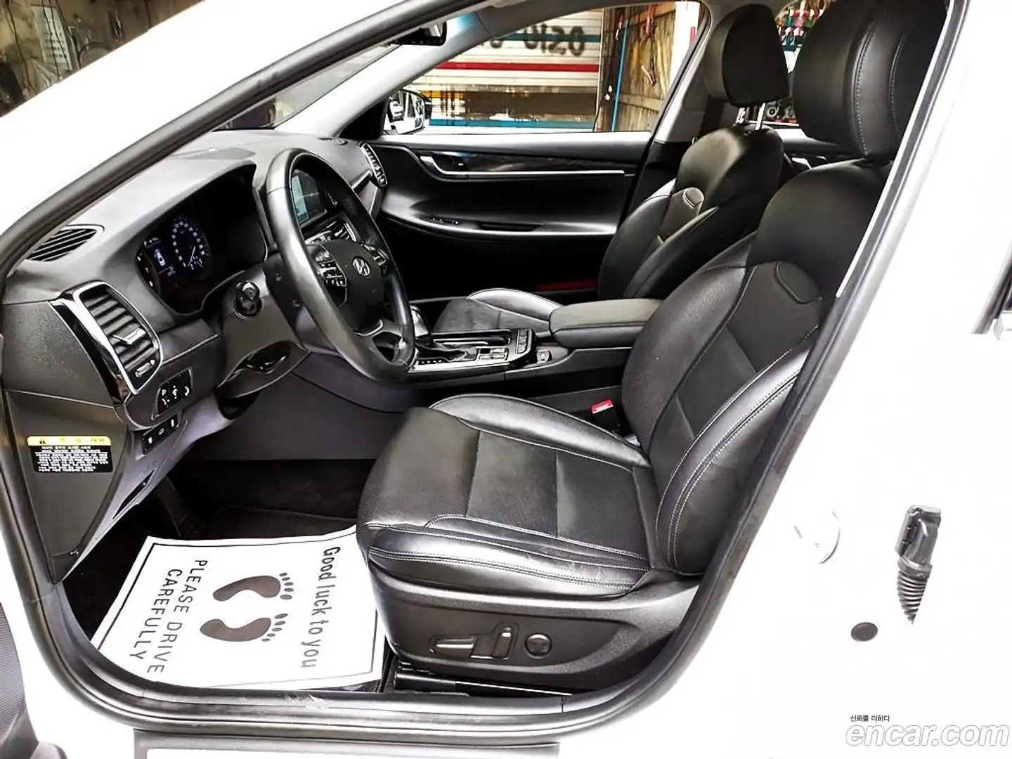 Grandeur Hyundai 2018.4-OUTER-006