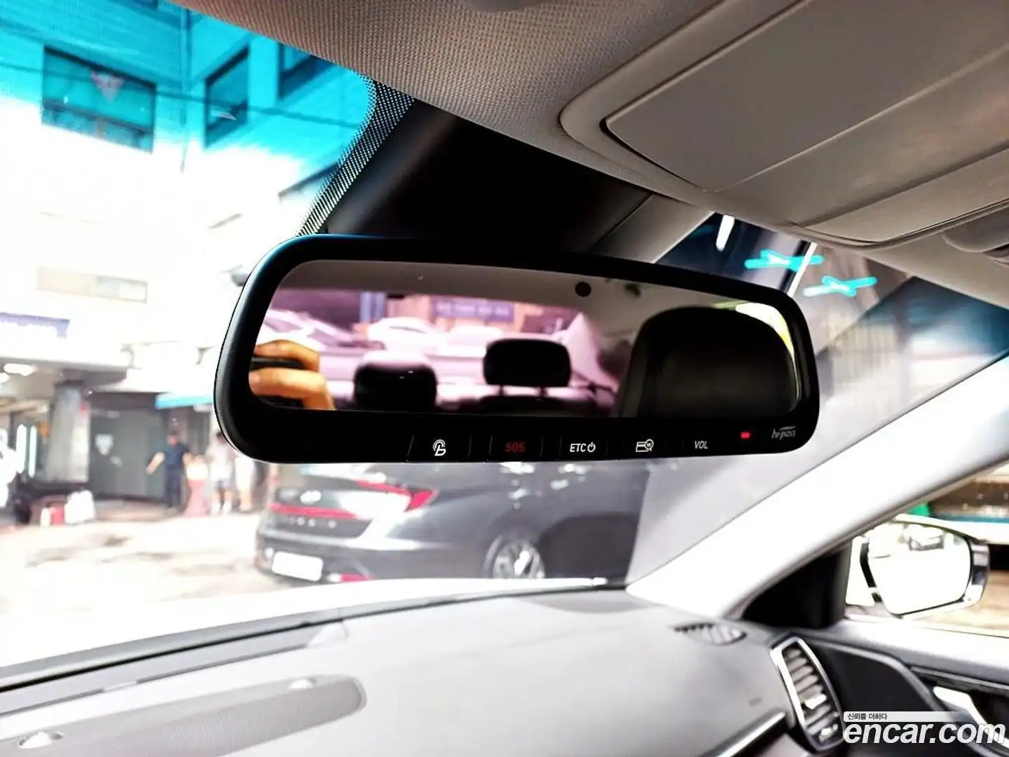 Grandeur Hyundai 2018.4-OPTION-016