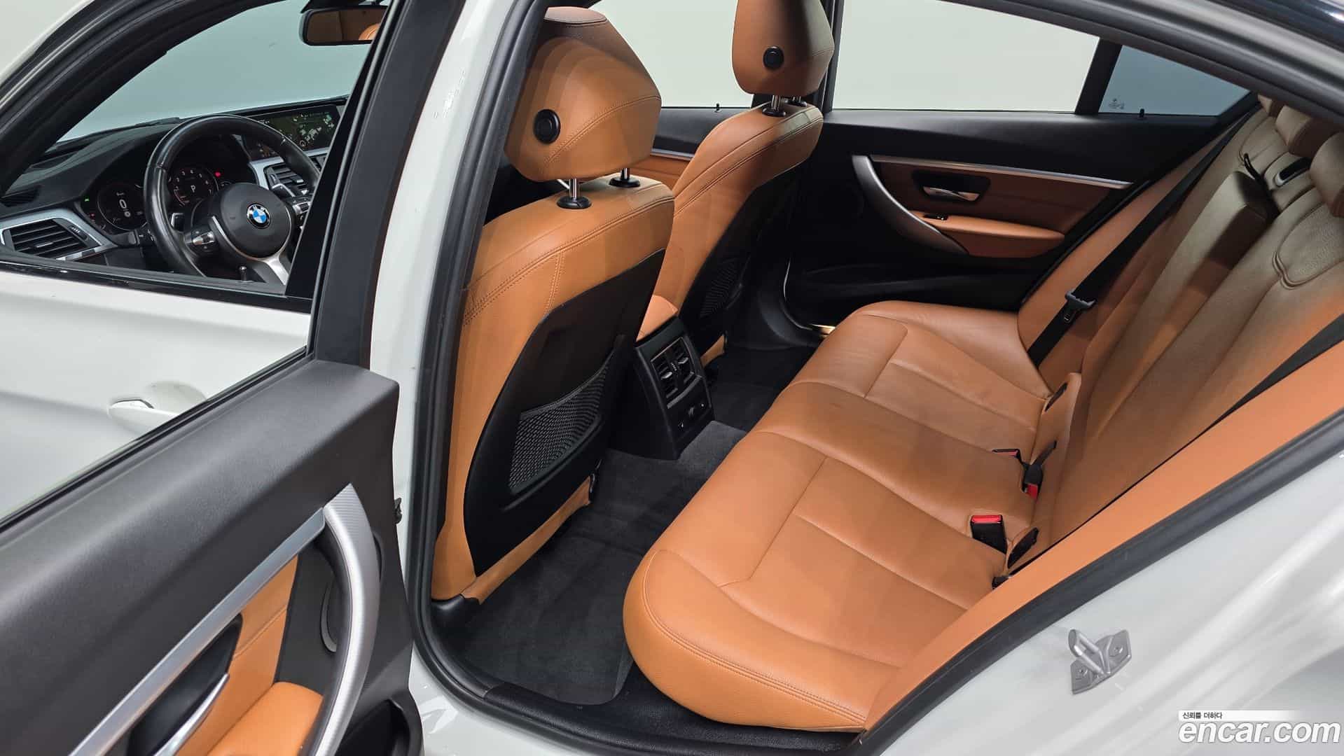 3-Series BMW 2018.3-OPTION-016