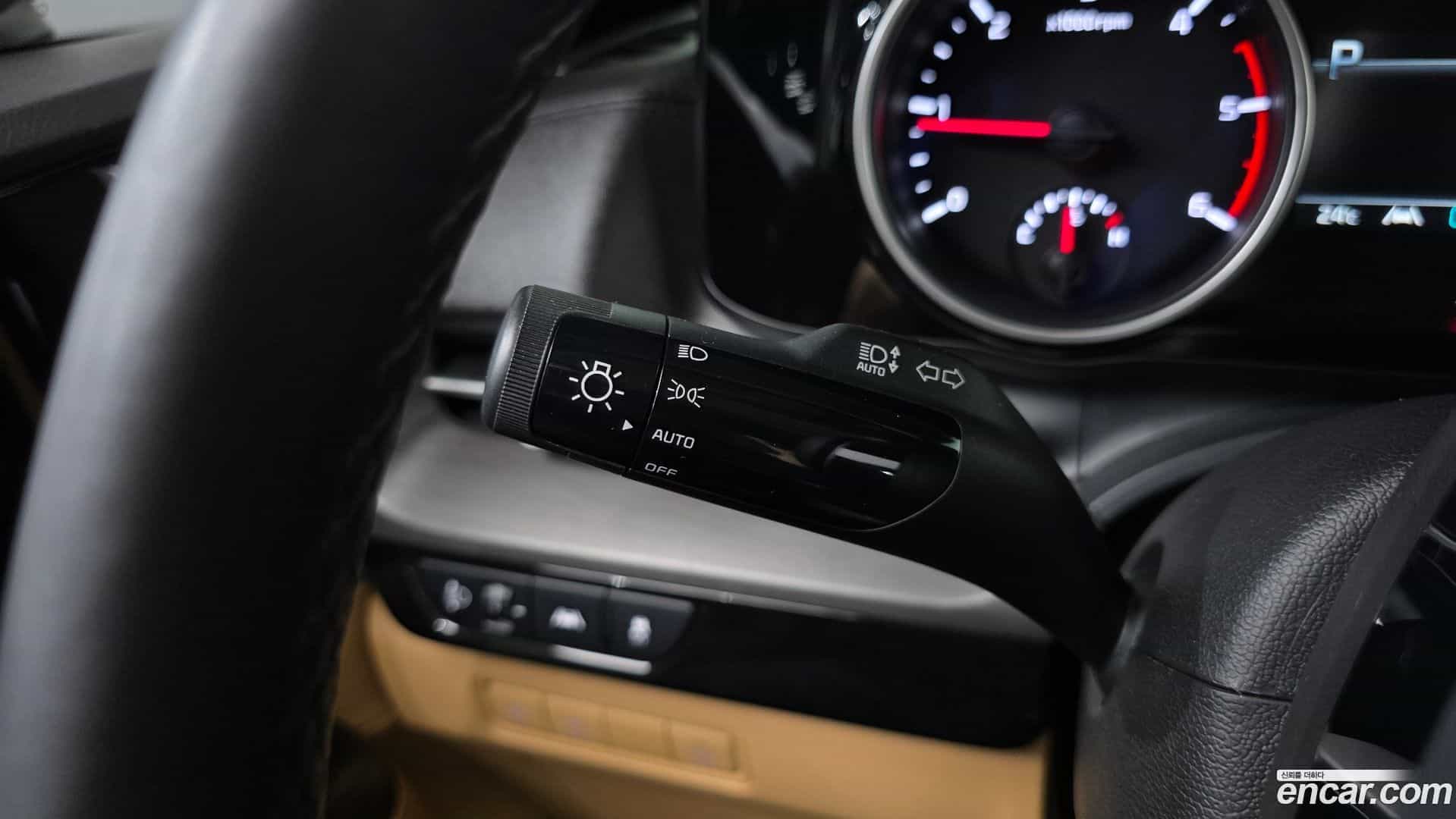 Canival Kia 2023.3-OPTION-040