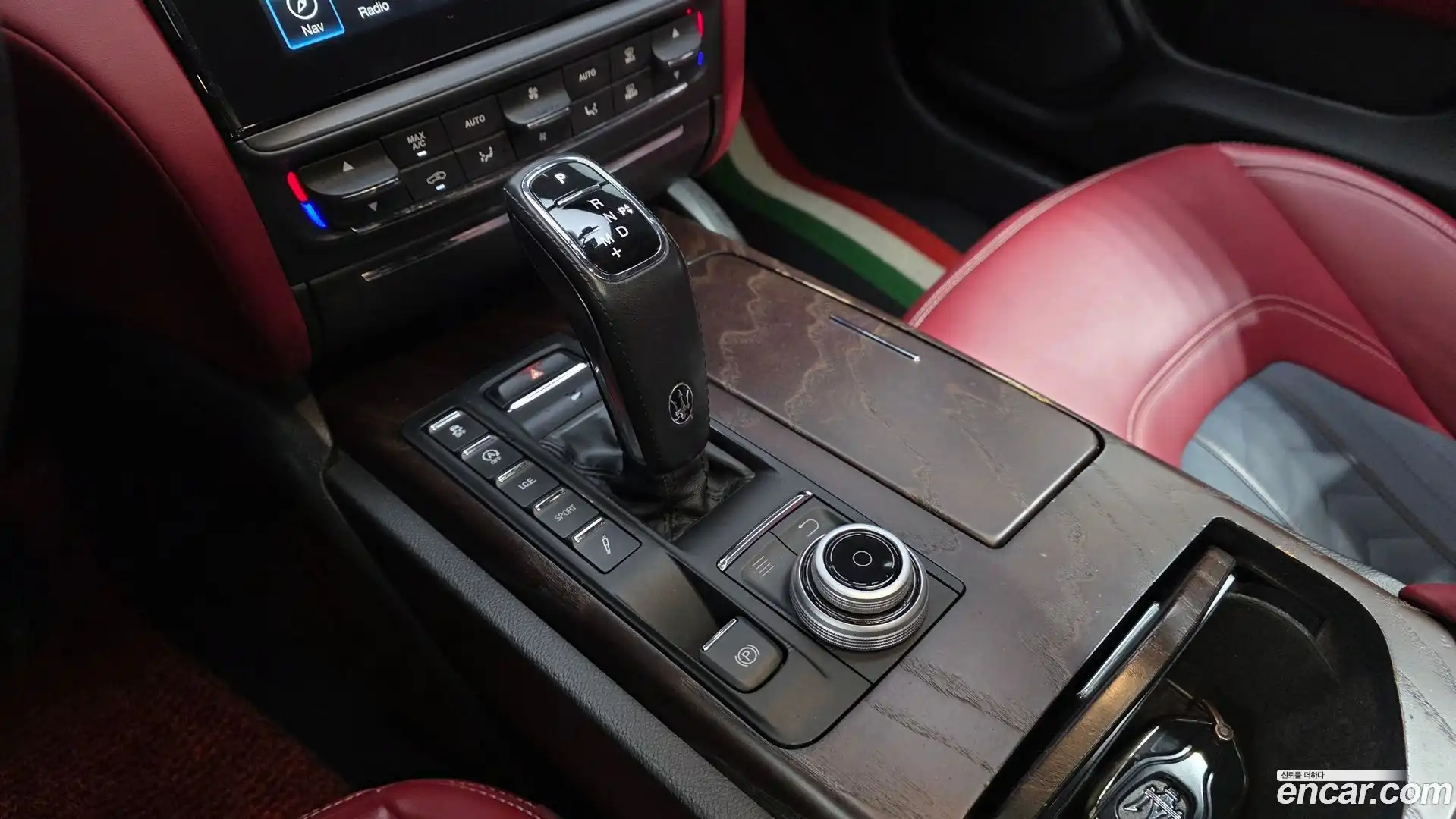 Quattroporte Maserati 2019.11-INNER-009