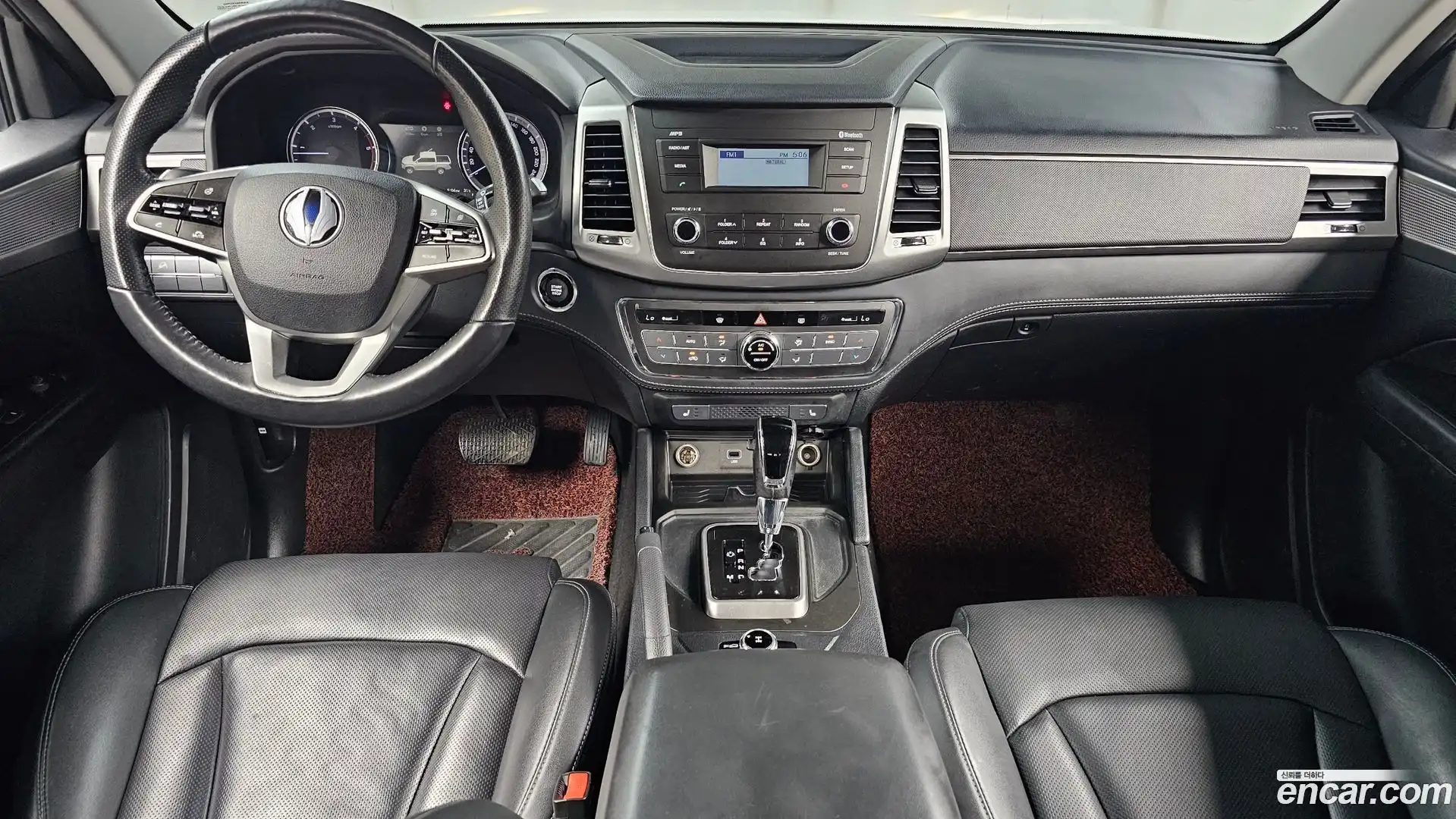 Rexton KG Mobility 2019.0-INNER-007