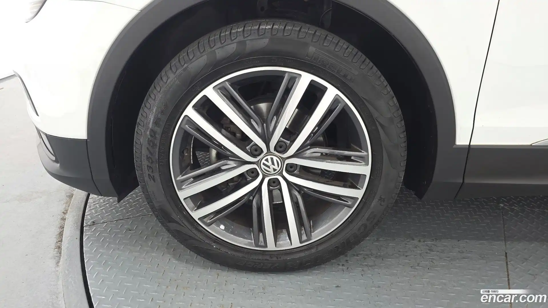 Tiguan Volkswagen 2018.10-OUTER-005