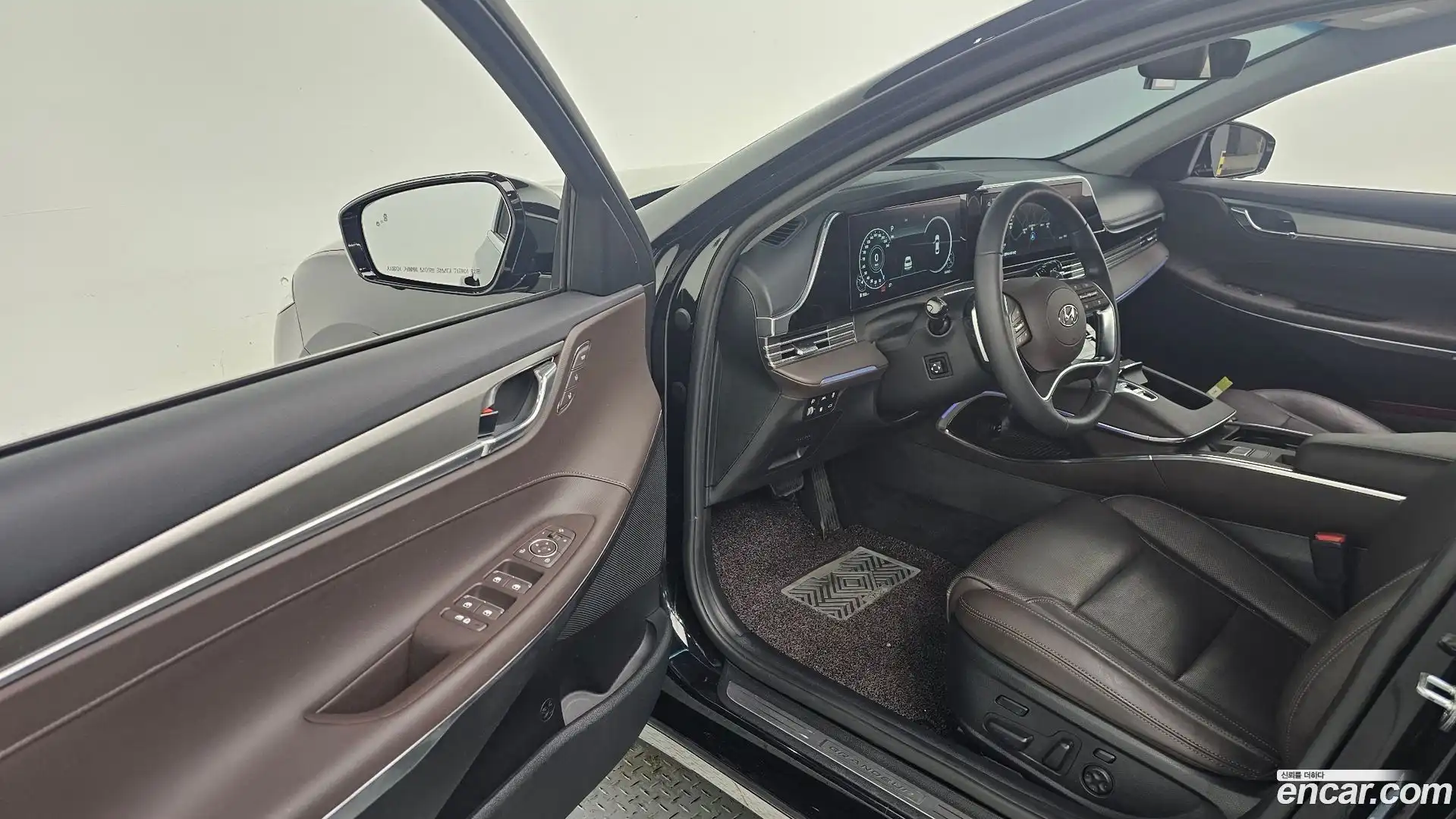 Grandeur Hyundai 2022.4-OPTION-016