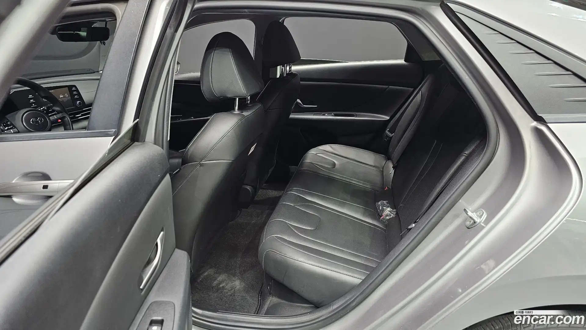AVANTE Hyundai 2022.5-OPTION-017