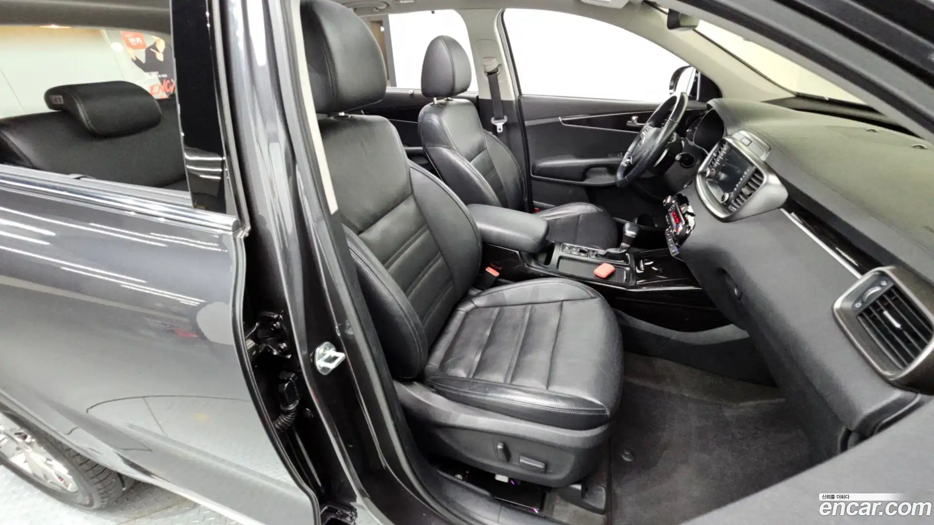 Sorento Kia 2017.8-OPTION-023