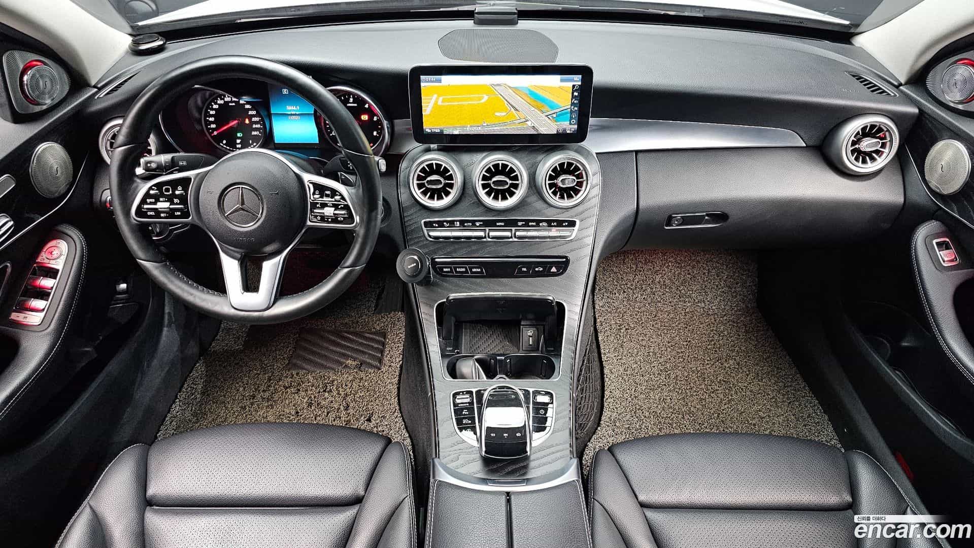 C-Class Mercedes-Benz 2018.11-INNER-007