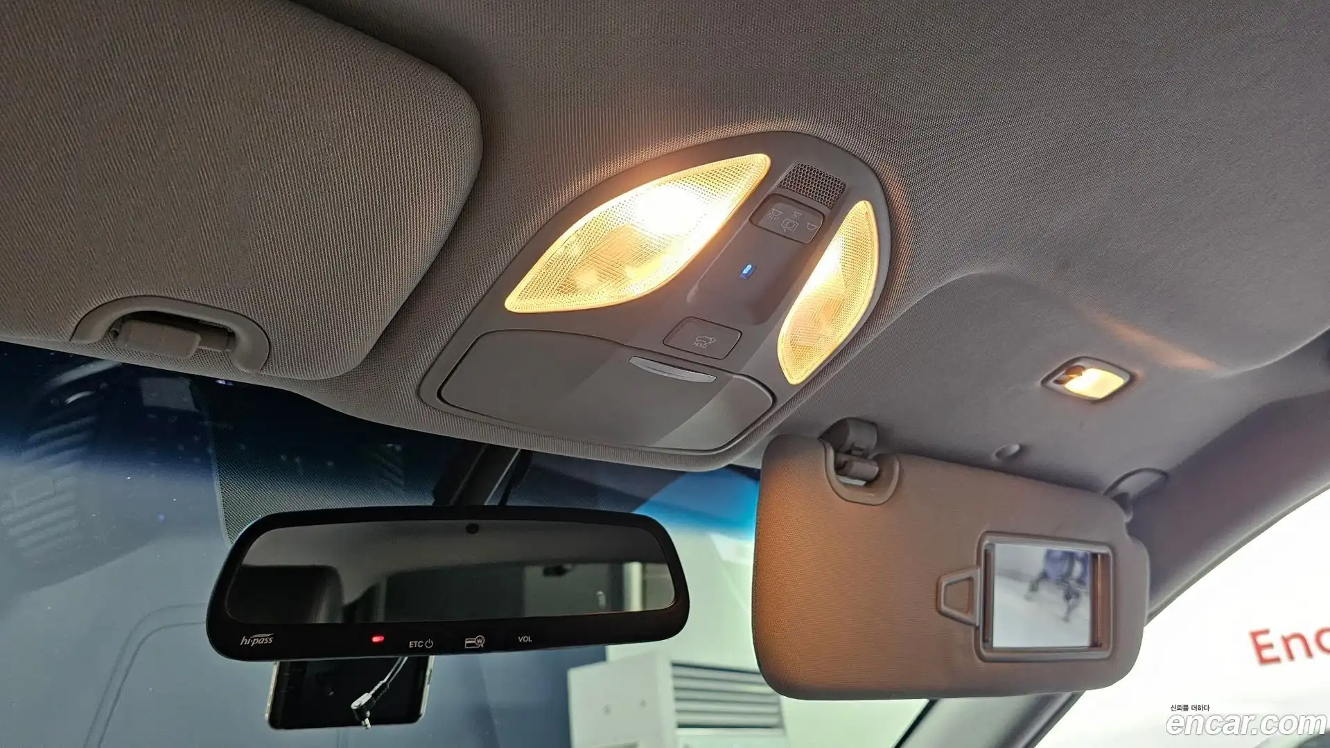 Santafe Hyundai 2017.9-OPTION-021