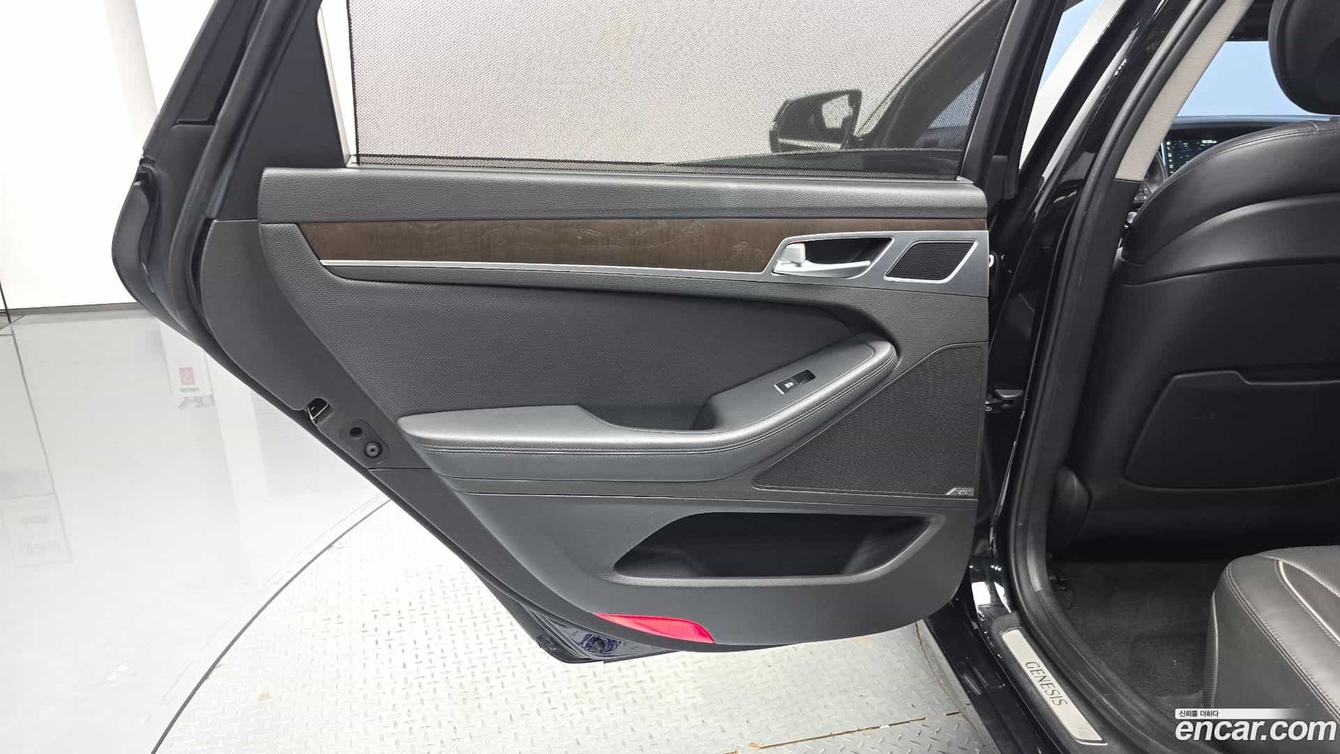 Genesis Hyundai 2015.10-INNER-035