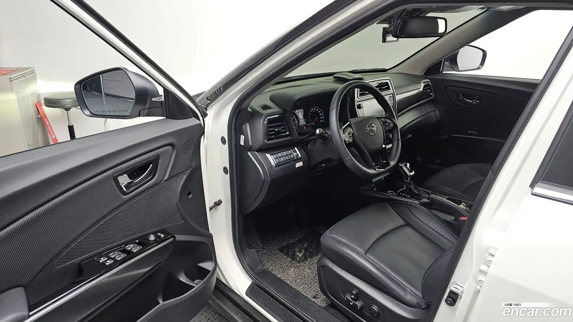 TIBOLI KG Mobility 2023.0-INNER-010