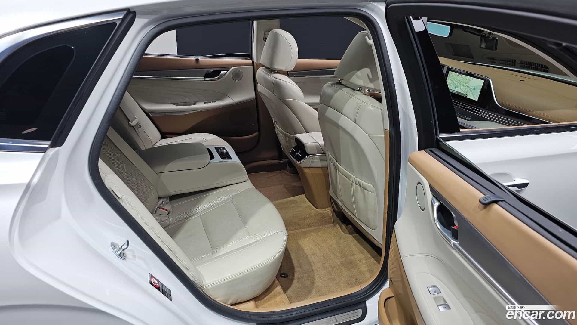 Grandeur Hyundai 2020.3-OPTION-015