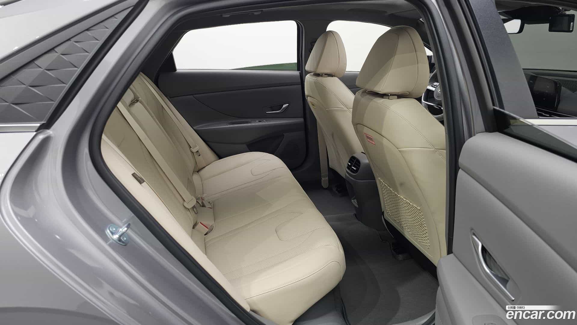 AVANTE Hyundai 2025.3-OPTION-016