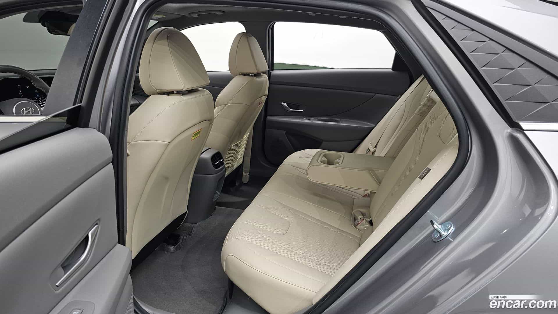 AVANTE Hyundai 2025.3-INNER-036