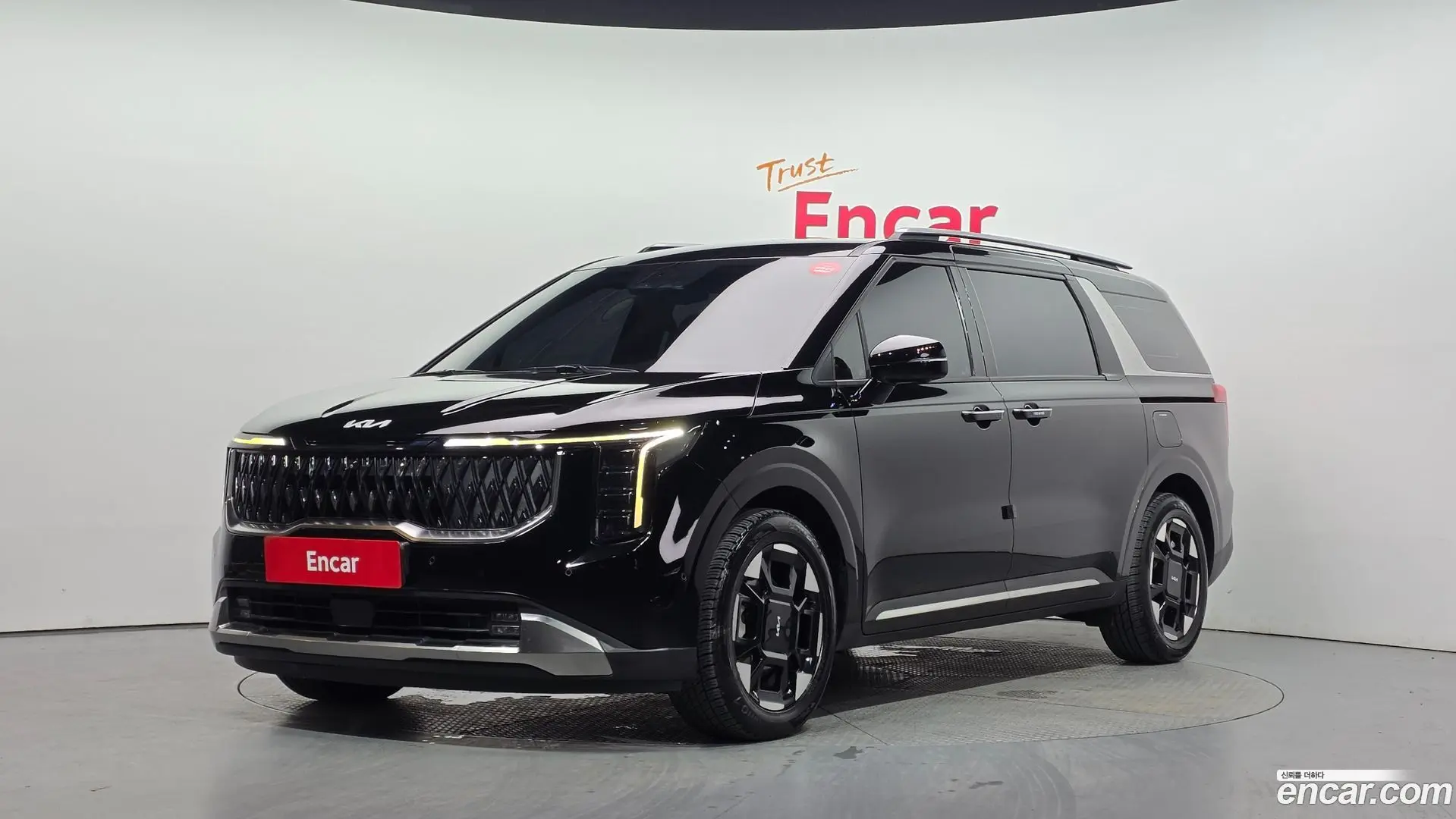 Main__Slider__Photo:Canival Kia 2024.0-0
