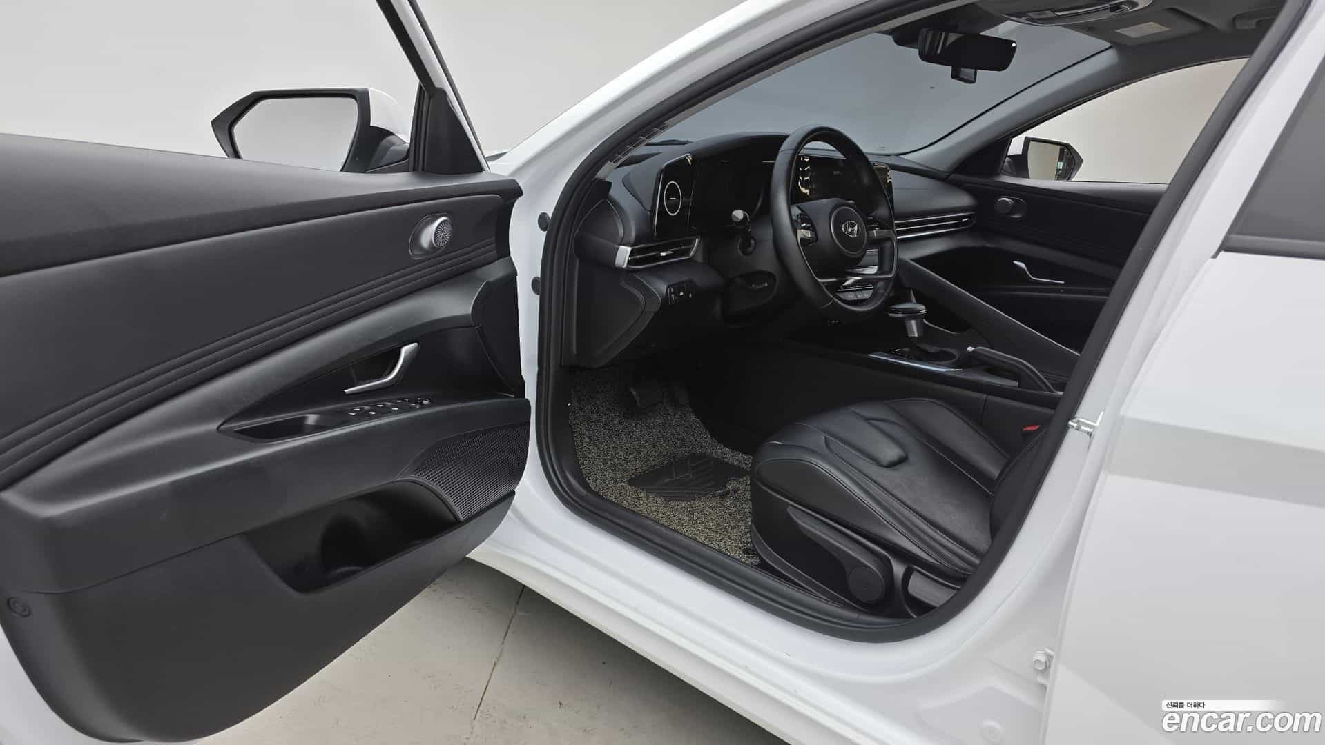 AVANTE Hyundai 2020.11-INNER-010