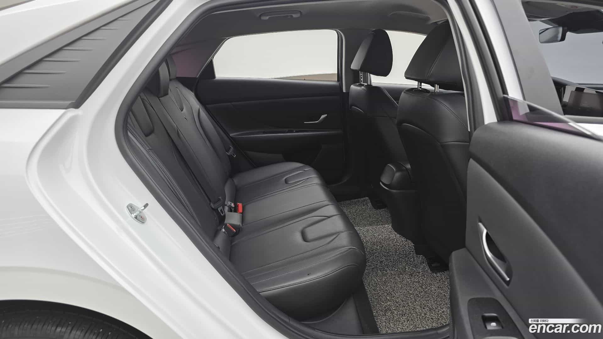 AVANTE Hyundai 2020.11-OPTION-015