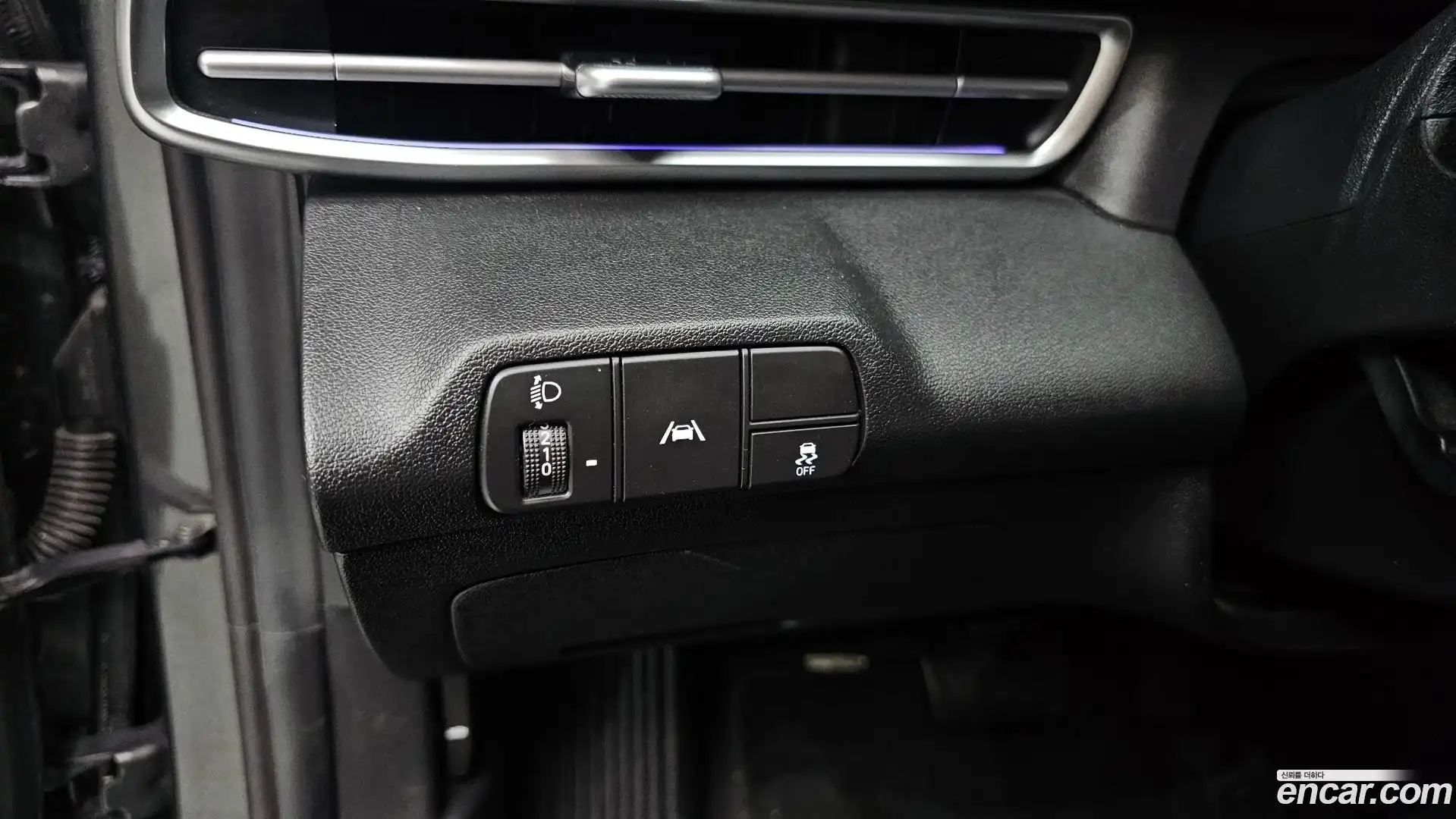 AVANTE Hyundai 2022.6-OPTION-023