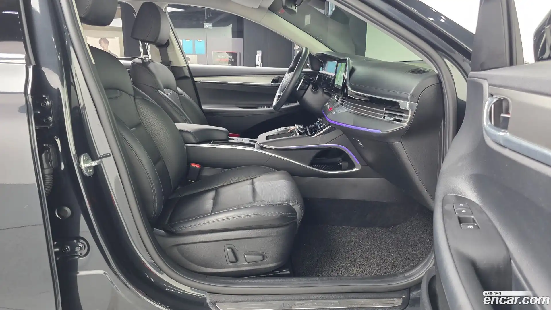 Grandeur Hyundai 2021.6-OPTION-015