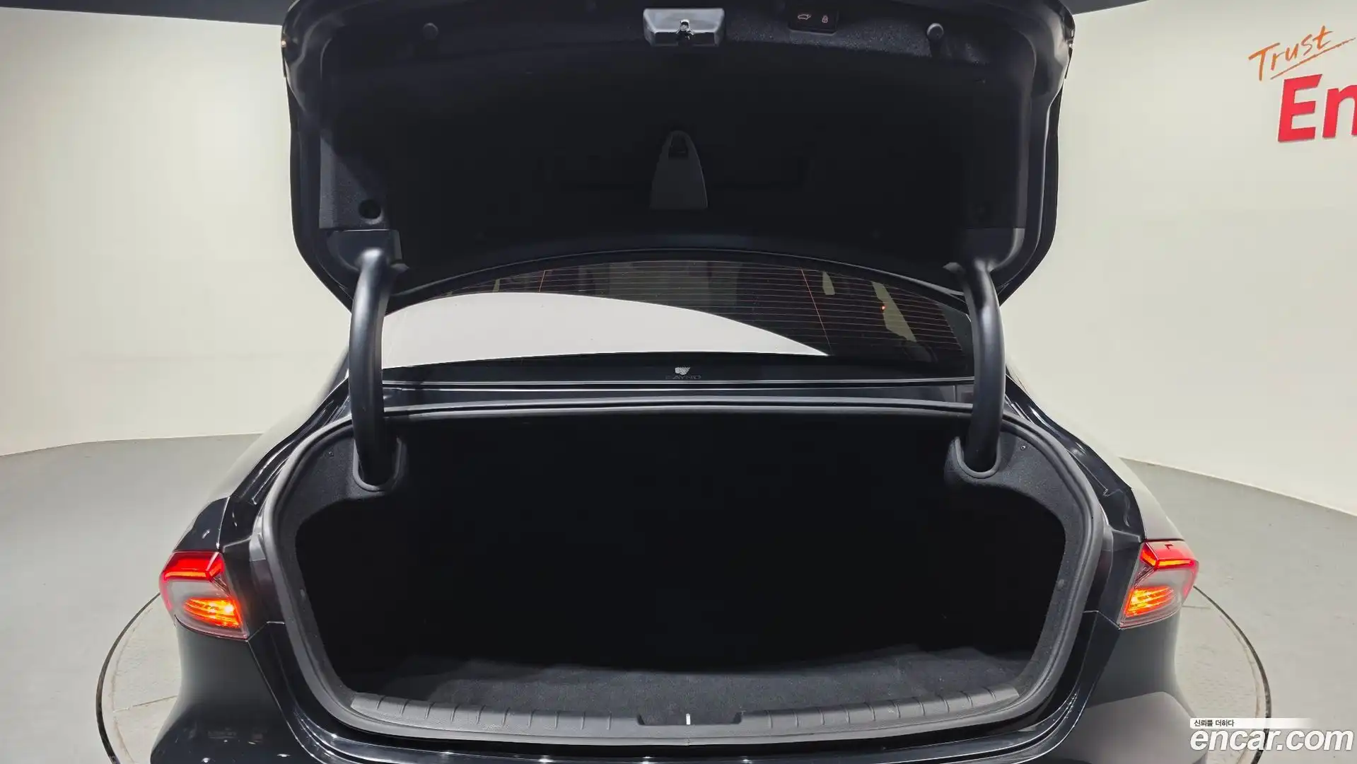 Grandeur Hyundai 2021.6-OPTION-024