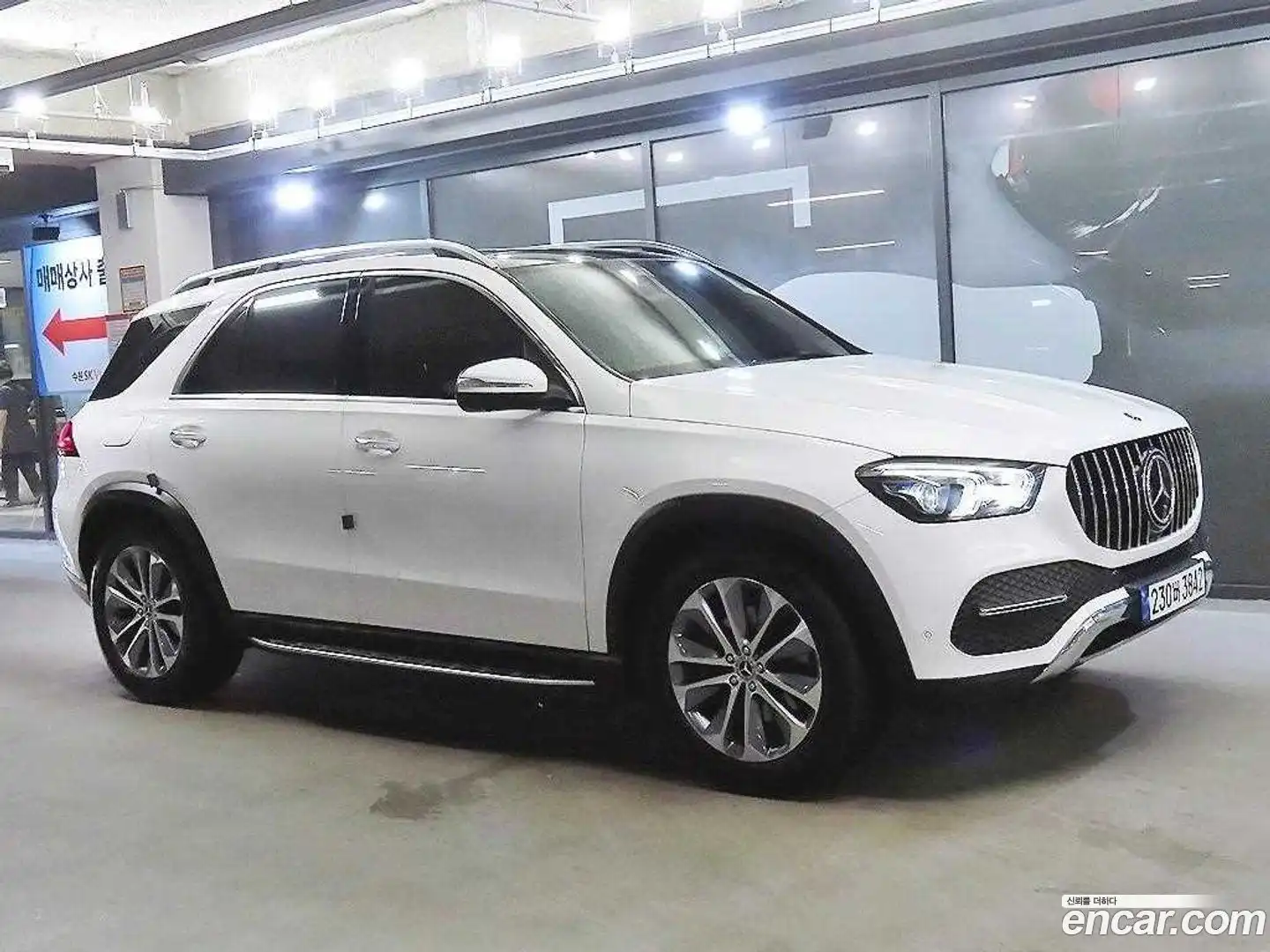 GLE-Class Mercedes-Benz 2023.5-OUTER-001