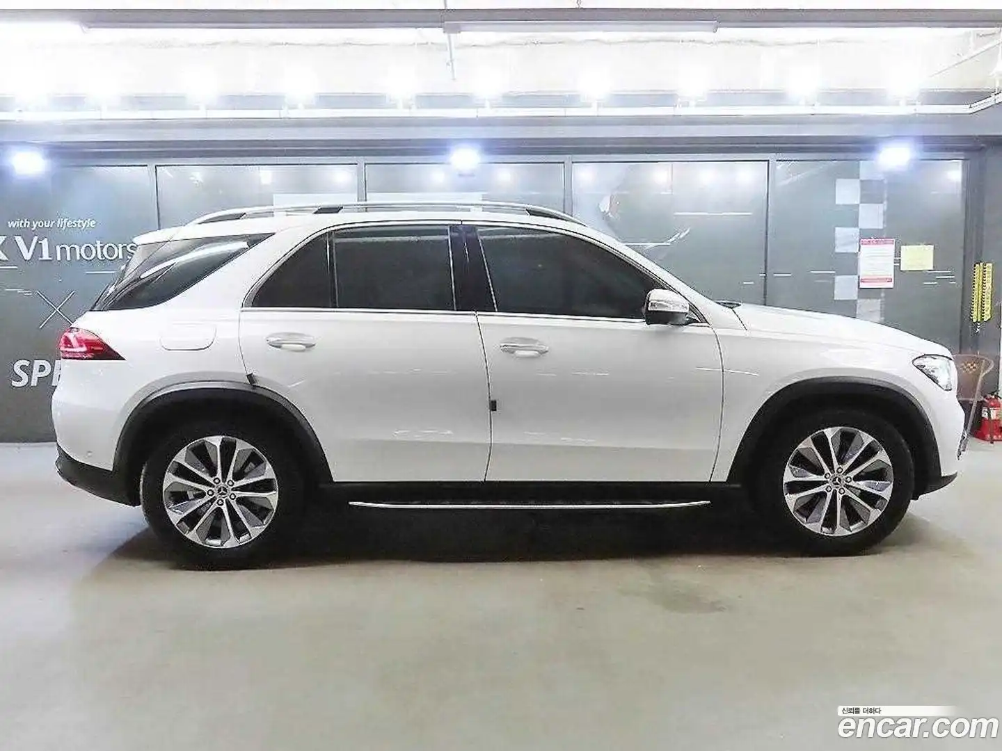 GLE-Class Mercedes-Benz 2023.5-OUTER-003