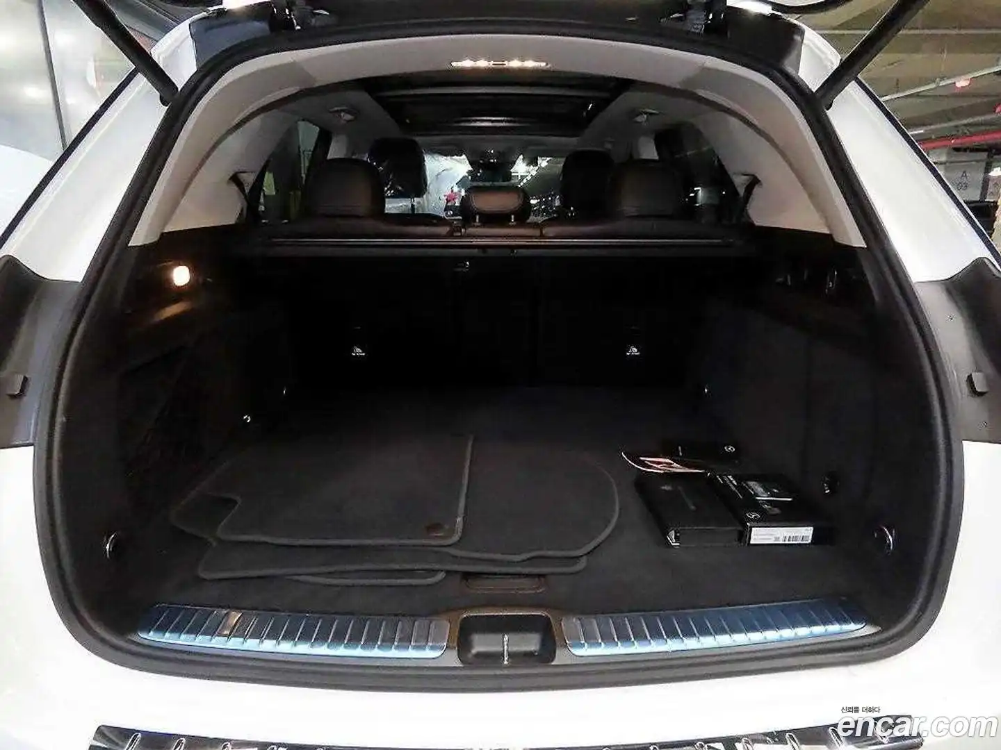 GLE-Class Mercedes-Benz 2023.5-OPTION-020