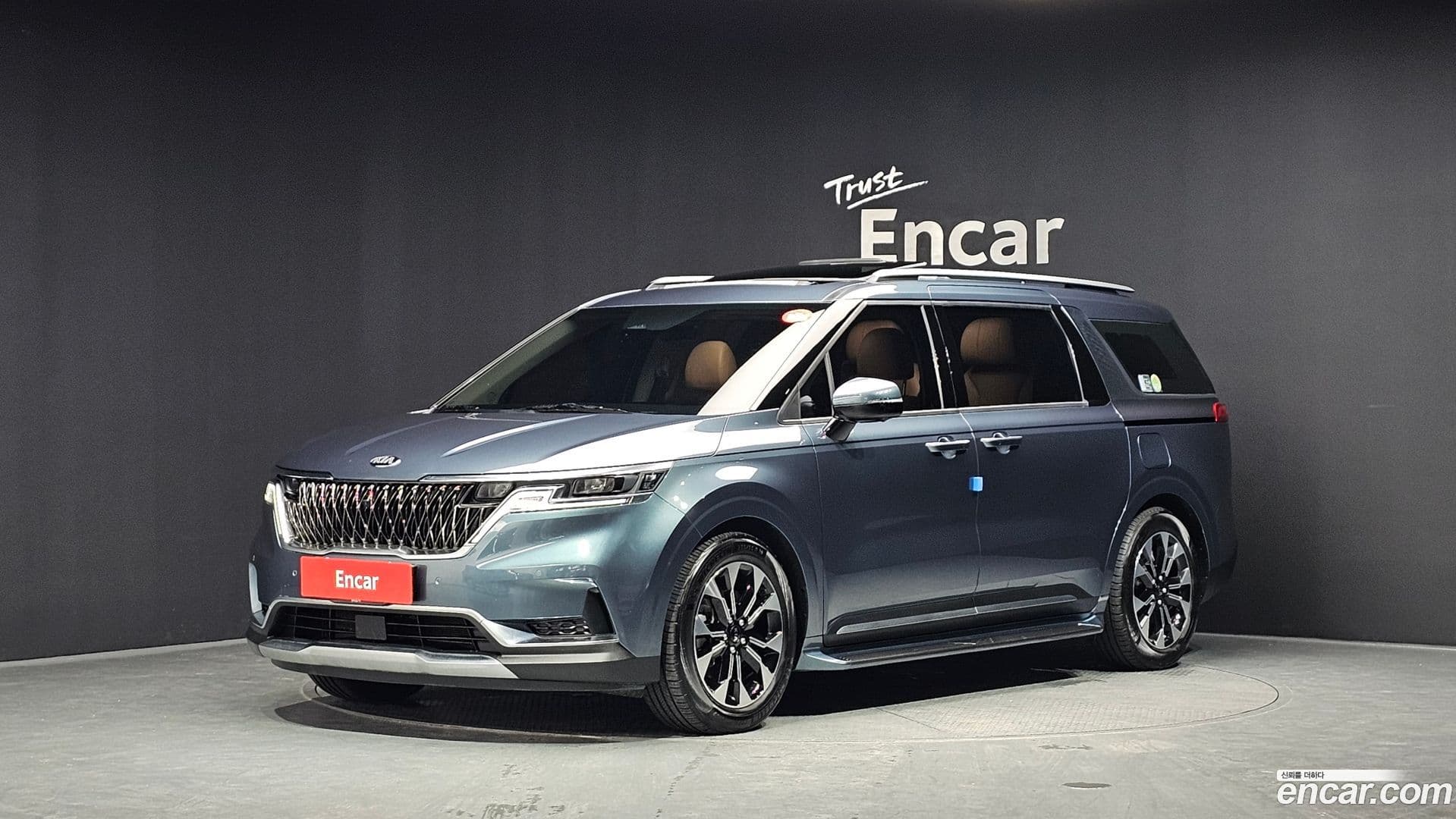 Main__Slider__Photo:Canival Kia 2021.6-0