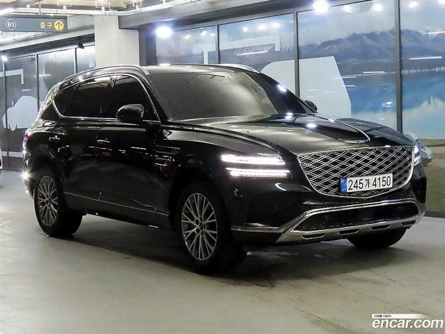 Main__Slider__Photo:GV80 Genesis 2025.1-0