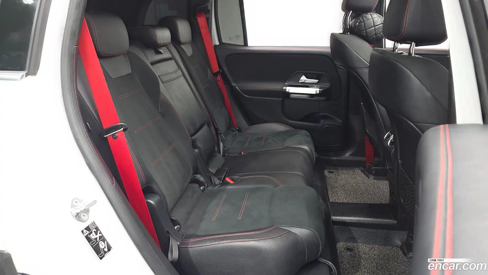 GLB-Class Mercedes-Benz 2021.8-OPTION-015