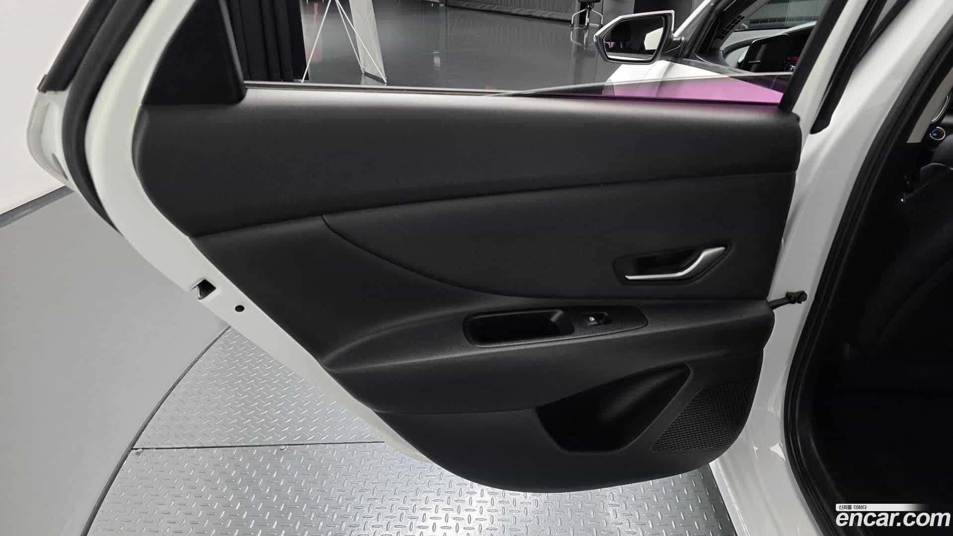 AVANTE Hyundai 2020.5-INNER-035