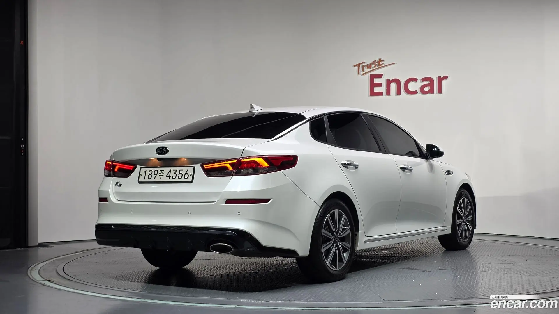 Main__Slider__Photo:K5 Kia 2018.11-1