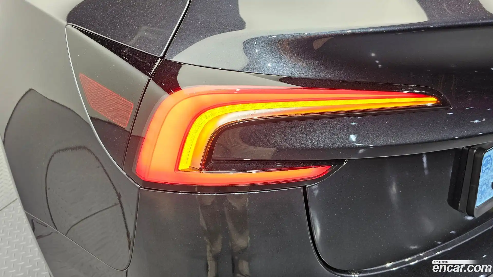Model 3 Tesla 2025.6-OUTER-033