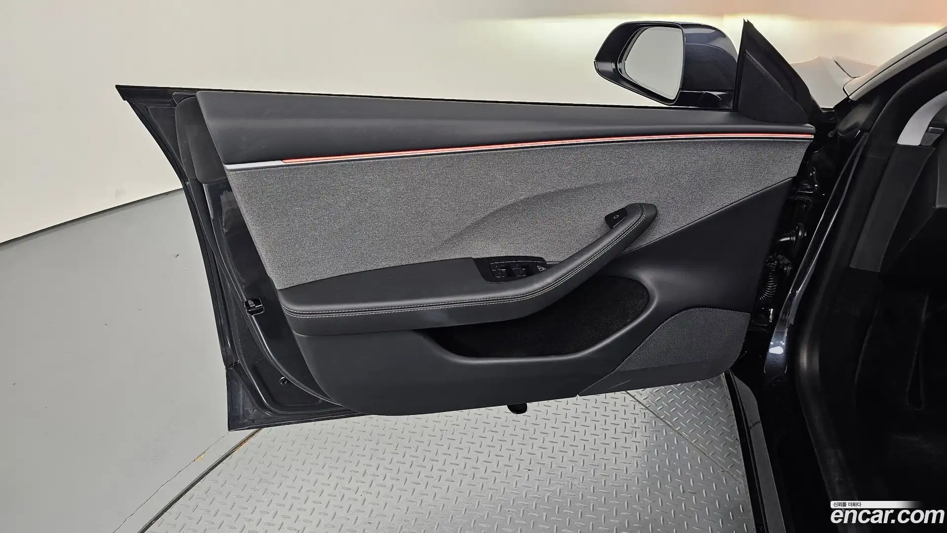 Model 3 Tesla 2025.6-INNER-034