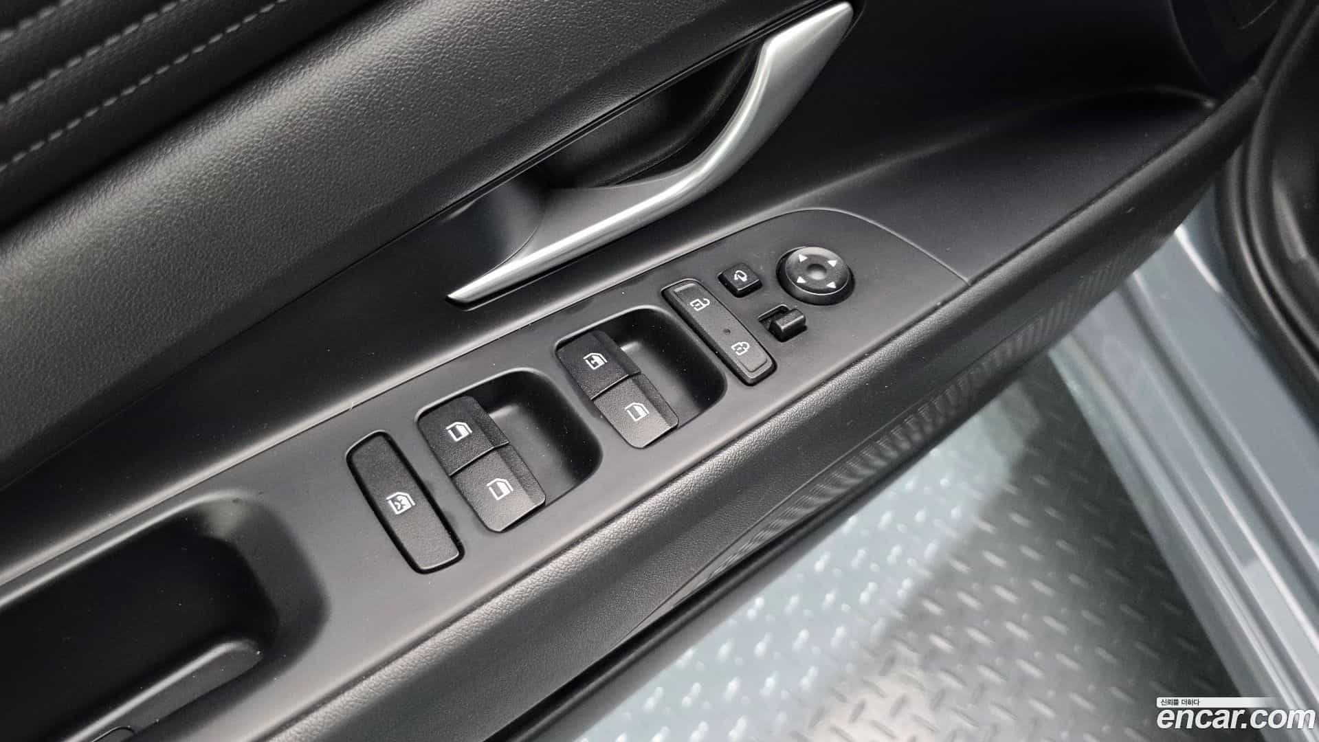 AVANTE Hyundai 2021.3-OPTION-023
