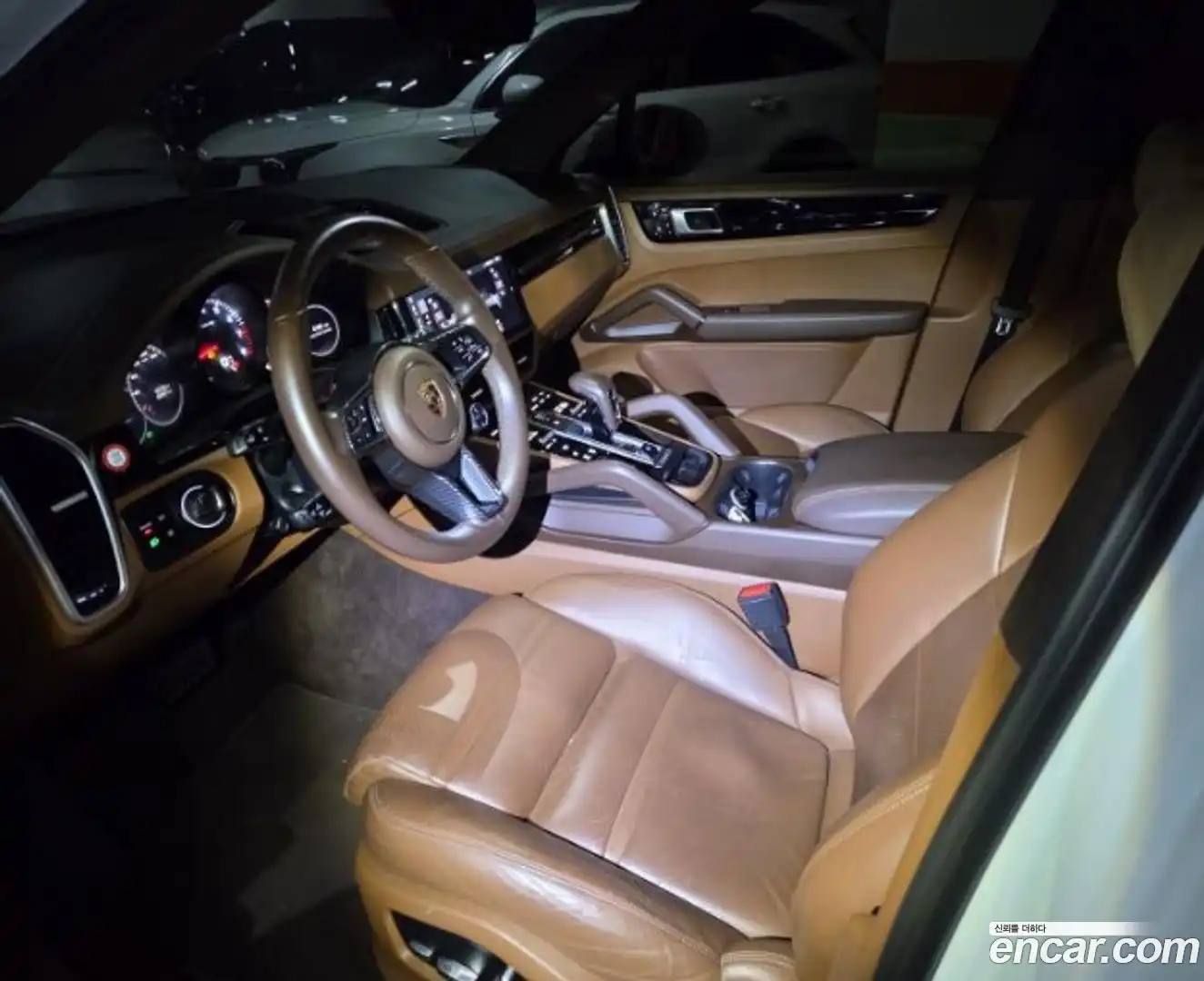 Cayenne Porsche 2019.10-OUTER-003