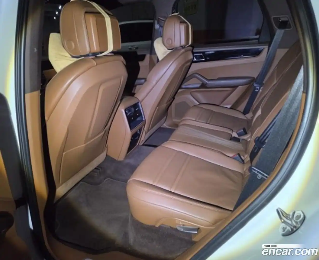 Cayenne Porsche 2019.10-OUTER-004